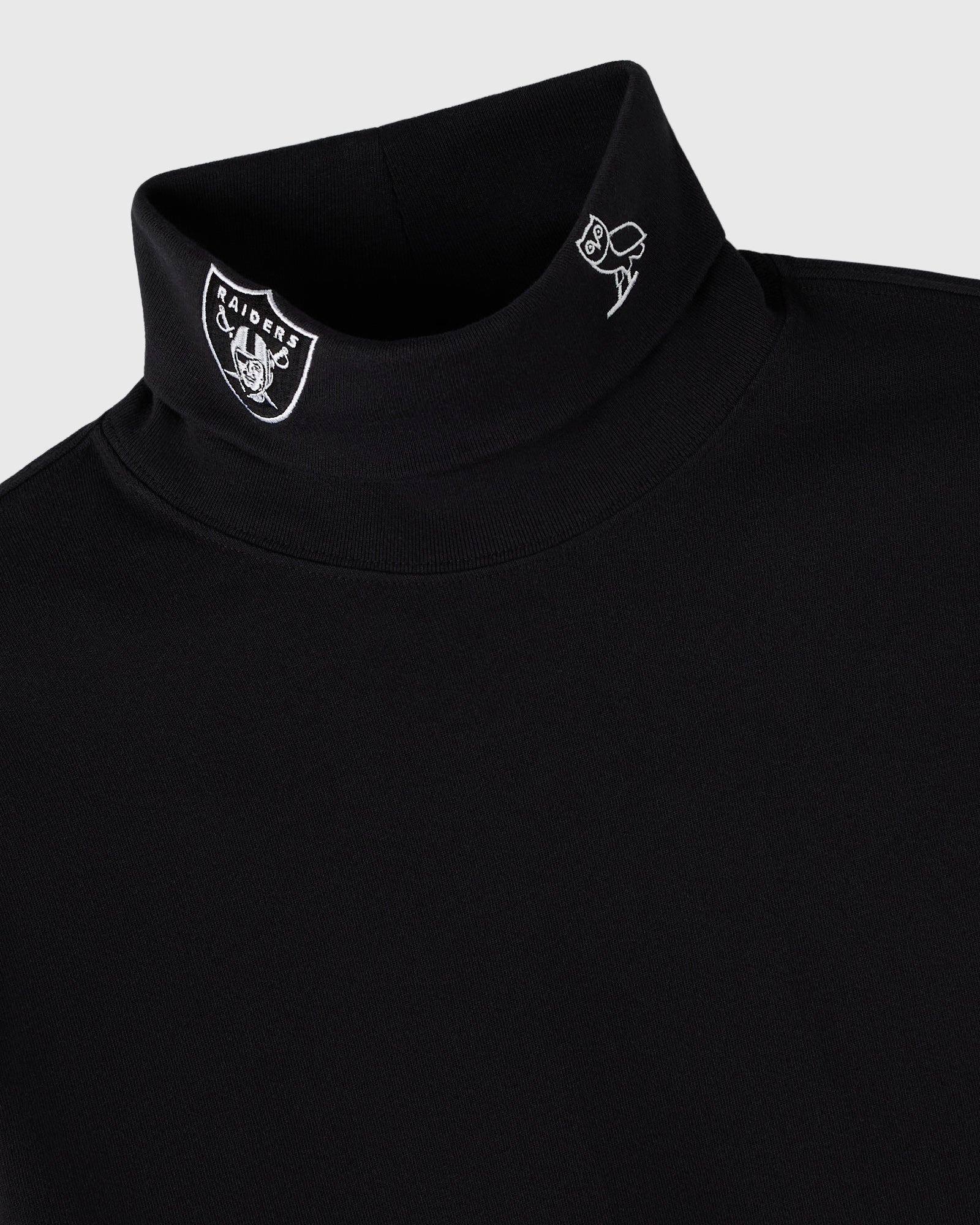 NFL Las Vegas Raiders Heavyweight Turtleneck - Black IMAGE #2