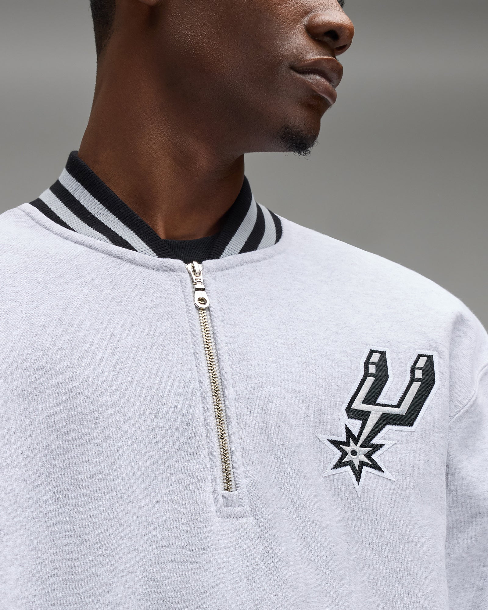 NBA San Antonio Spurs Quarter-Zip Mockneck Sweatshirt - Ash Heather Grey IMAGE #7