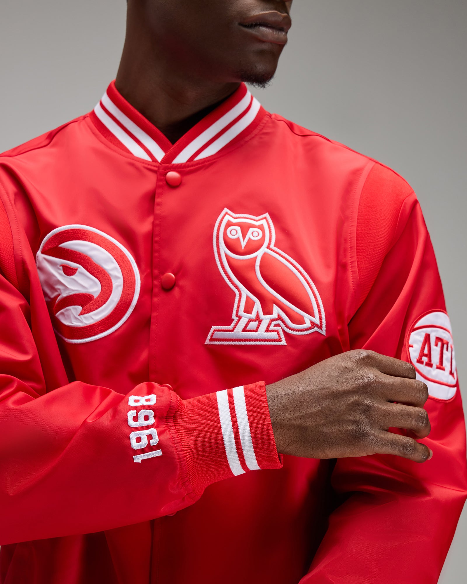 NBA Atlanta Hawks Satin Varsity Jacket - Red IMAGE #7