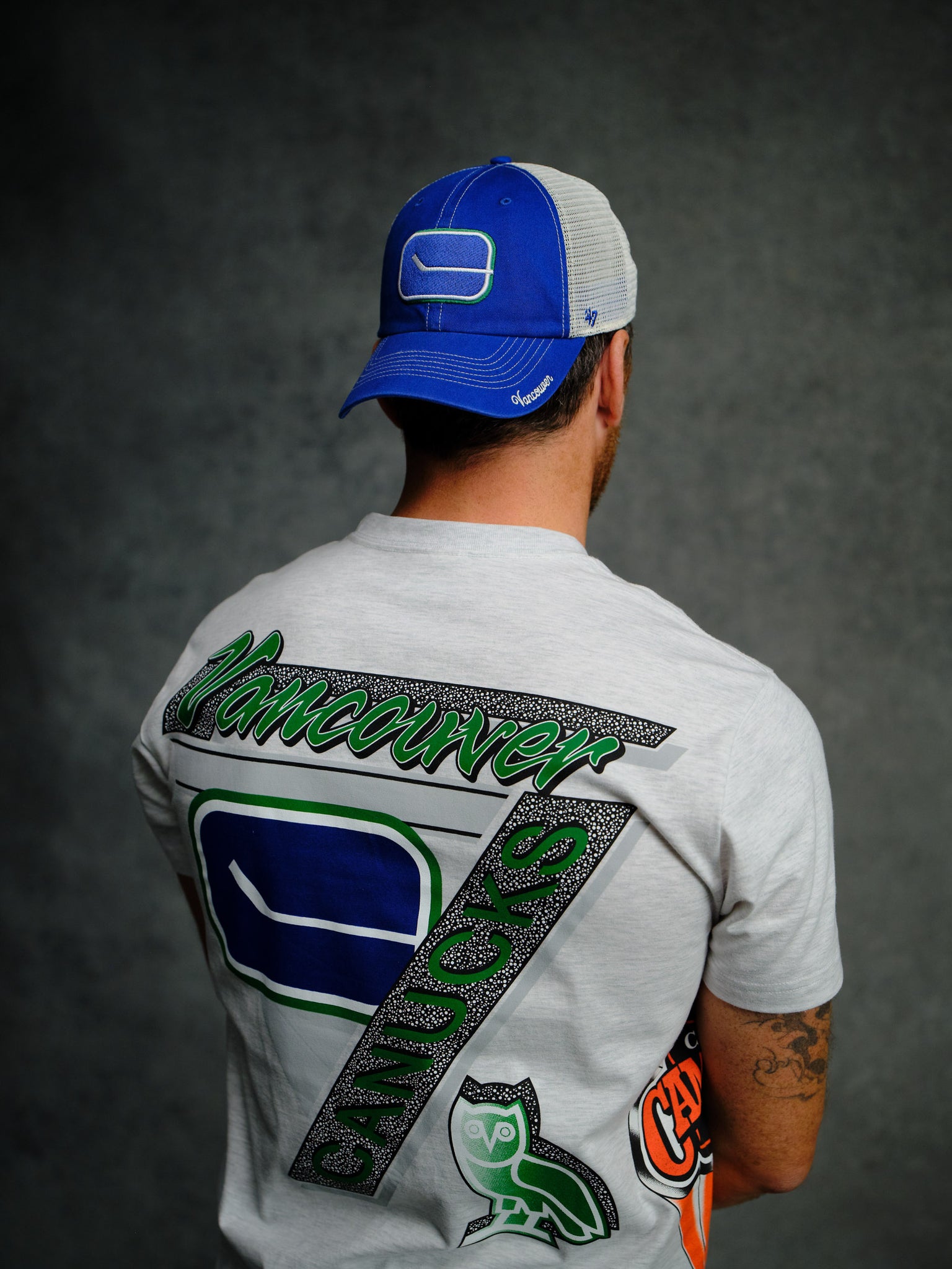 NHL Vancouver Canucks 90's Graphic T-Shirt - Ash Heather Grey IMAGE #3